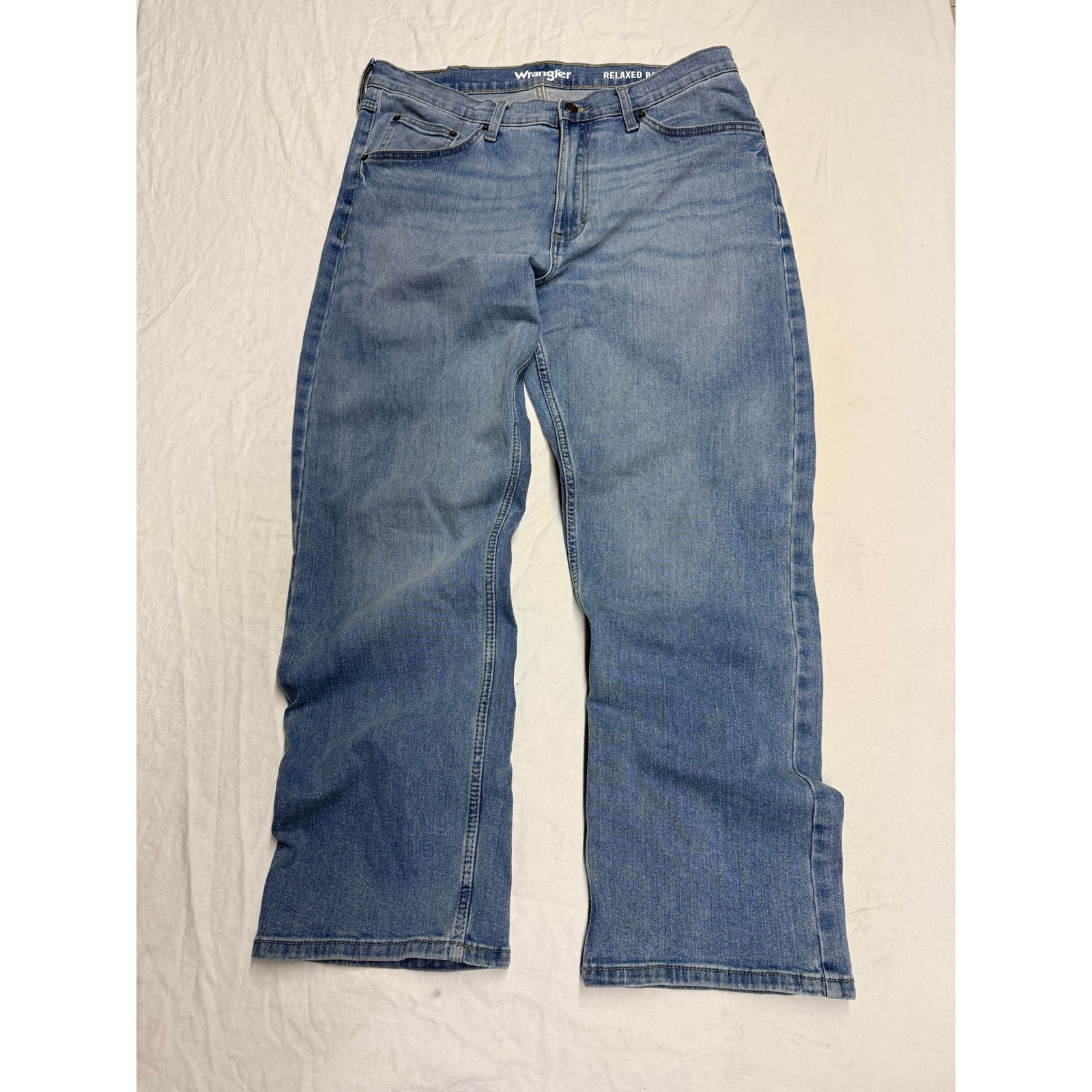 Wrangler Bootcut Relaxed Fit Jeans Mens Size 33x30 Denim Blue Medium Wash
